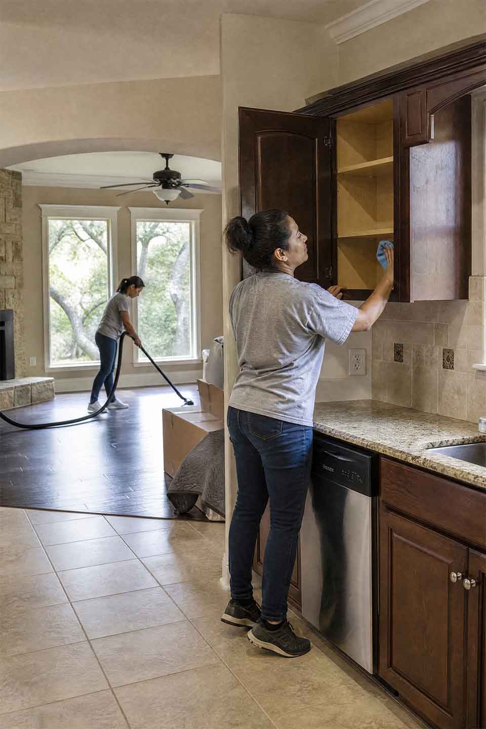 Move-Out Cleaning Service Cleaning An Encino Park Home In San Antonio Move-Out Cleaning Service Cleaning An Encino Park Home In San Antonio