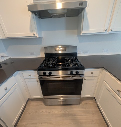 Case Study: Rental Turn, On The Market In Under A Week 12 Rental Make-Ready: Kitchen: Range And Hood Degreased Inside And Out